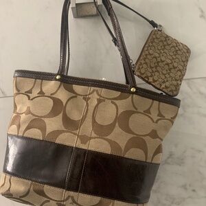 Coach medium size bag in great used condition